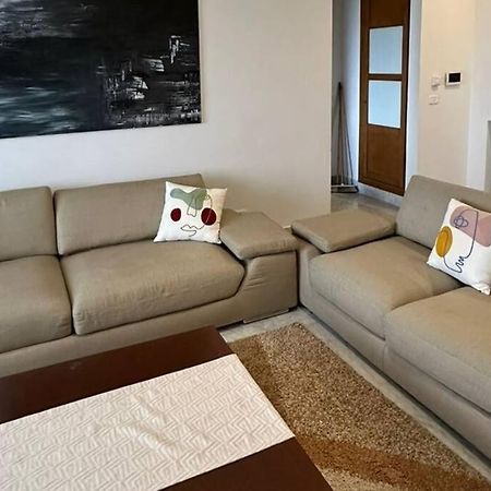 Un Tres Beau Studio Luxueux Арьяна Экстерьер фото