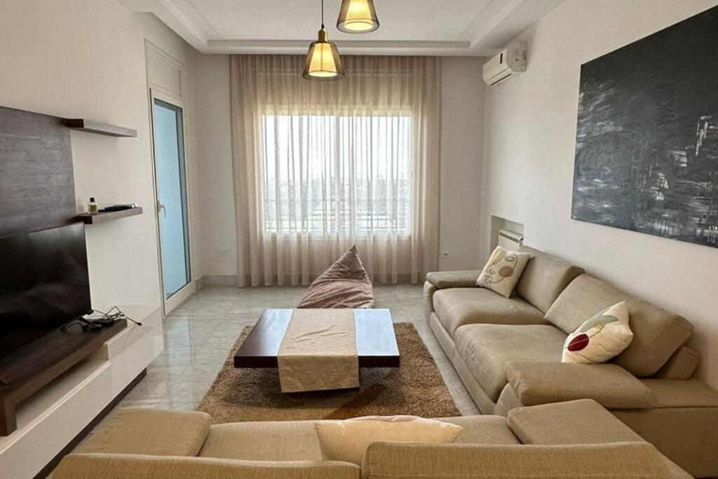 Un Tres Beau Studio Luxueux Арьяна Экстерьер фото
